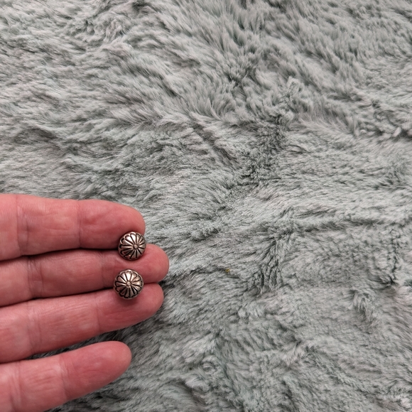 Silver studs, pierced, possibly Brighton - Picture 3 of 6